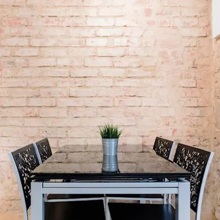 Vintage Loft Apartment *